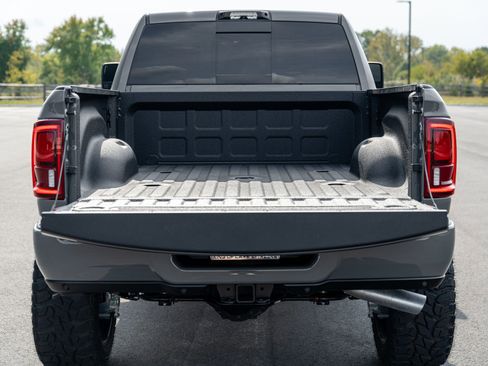 Used 2026 RAM 2500 Laramie w/ Night Edition image 16