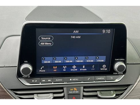 Used 2024 Nissan Altima 2.5 SV FWD image 19