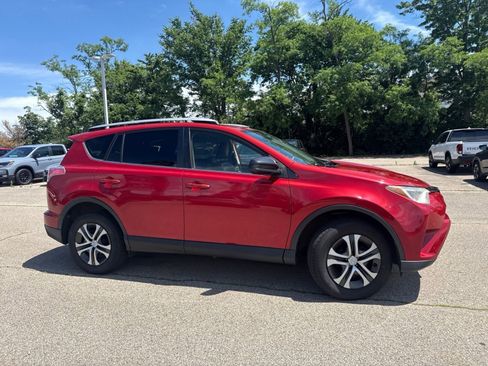 Used 2016 Toyota RAV4 LE FWD image 26