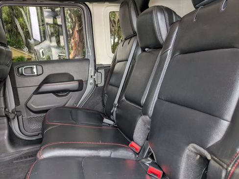 Used 2023 Jeep Wrangler Unlimited Rubicon w/ Cold Weather Group AWD/4WD image 14