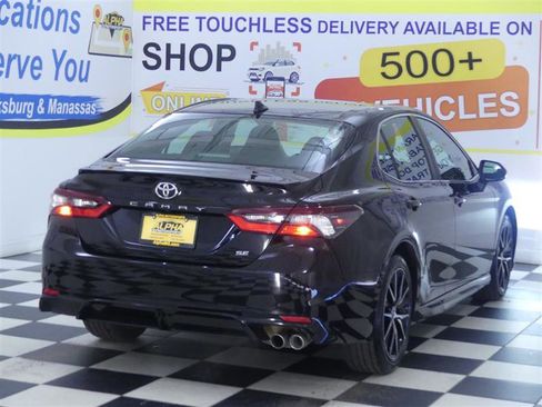 Used 2023 Toyota Camry SE image 6