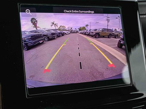 New 2025 Jeep Grand Cherokee Altitude image 35