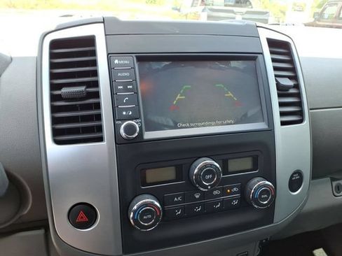 Used 2021 Nissan Frontier SV w/ Midnight Edition Floor Mats AWD/4WD image 23