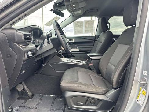 Certified 2023 Ford Explorer XLT RWD image 22