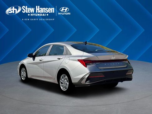 New 2026 Hyundai Elantra Blue image 6
