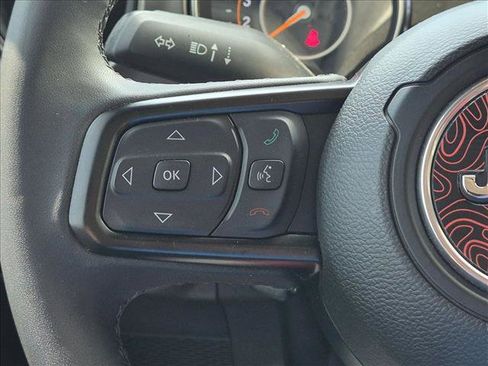 Used 2023 Jeep Gladiator Sport AWD/4WD image 12