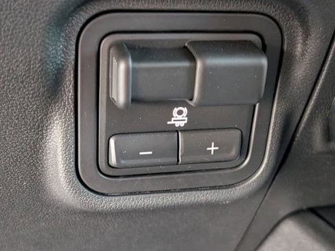 New 2026 GMC Hummer EV 4x4 Crew Cab image 16