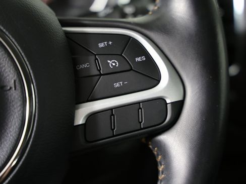 Used 2020 Jeep Compass Latitude image 15