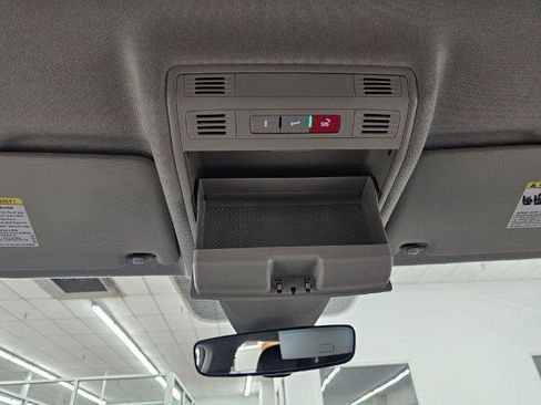 Used 2024 Volkswagen Tiguan Wolfsburg Edition image 26