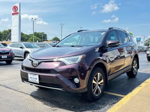Used 2018 Toyota RAV4 XLE AWD/4WD image 5