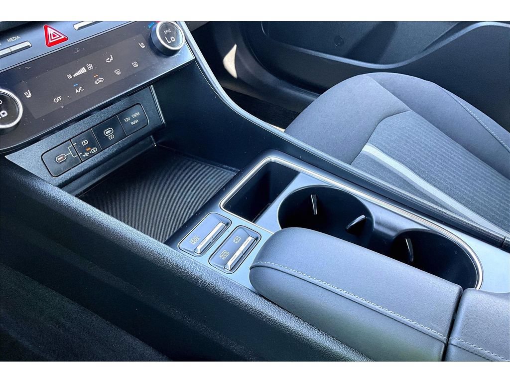 Used 2025 Hyundai Sonata SEL FWD image 28