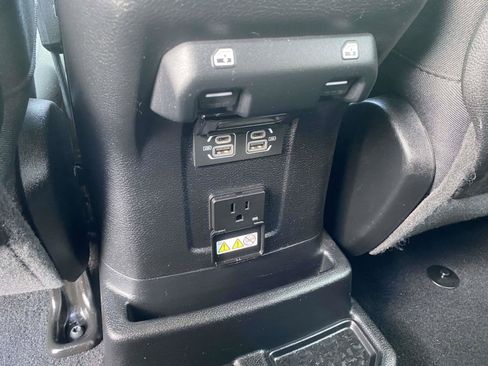 Used 2021 Jeep Wrangler Unlimited Rubicon 4xe AWD/4WD image 13