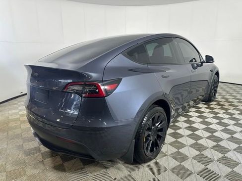 Used 2023 Tesla Model Y Long Range AWD/4WD image 7