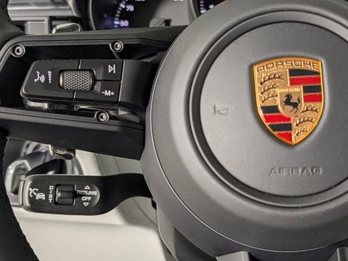 New 2026 Porsche Macan image 37