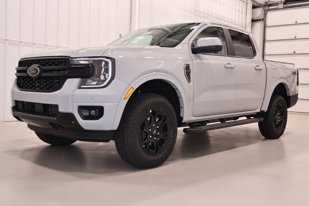 New 2026 Ford Ranger Lariat w/ Black Appearance Package AWD/4WD image 5