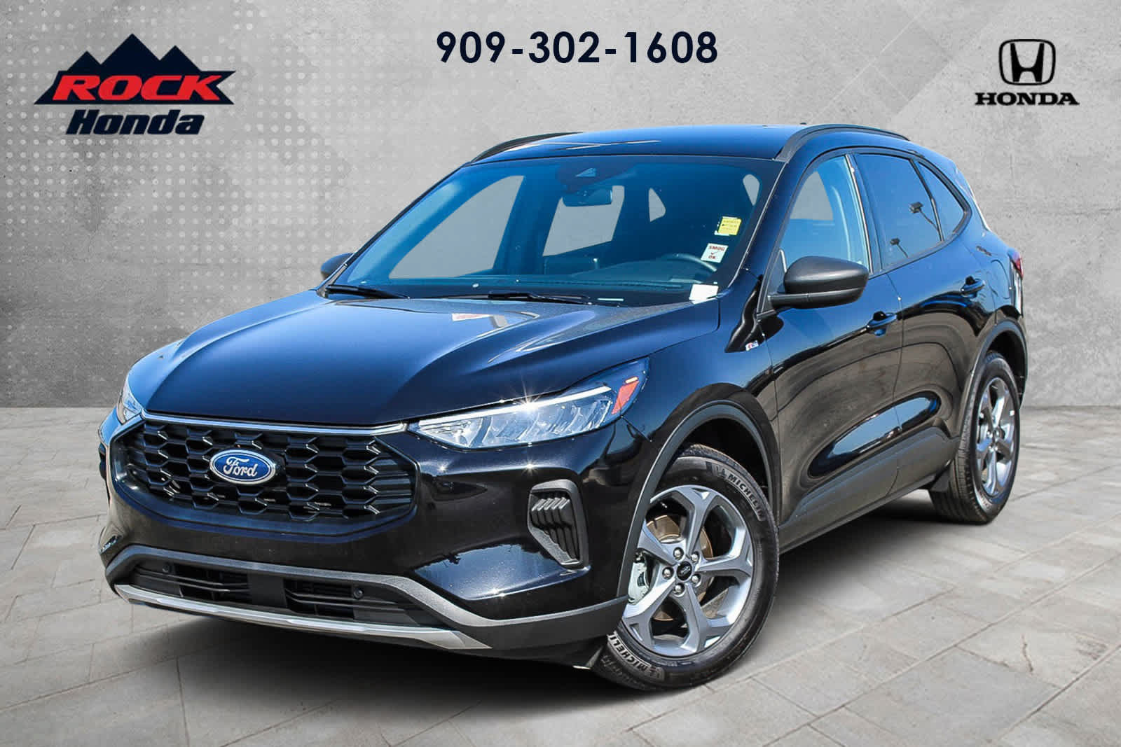 Used 2025 Ford Escape ST-Line FWD image 1
