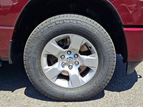 Used 2019 RAM 1500 Big Horn AWD/4WD image 8