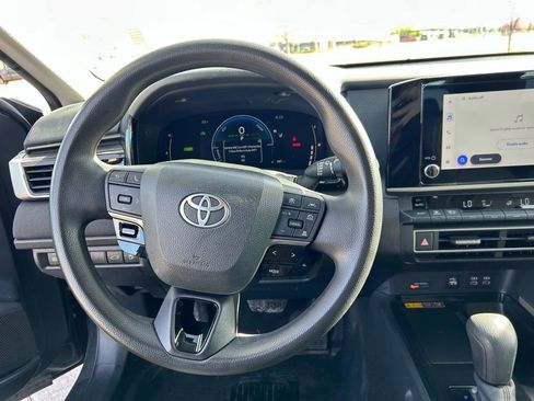 Used 2025 Toyota Camry LE image 22