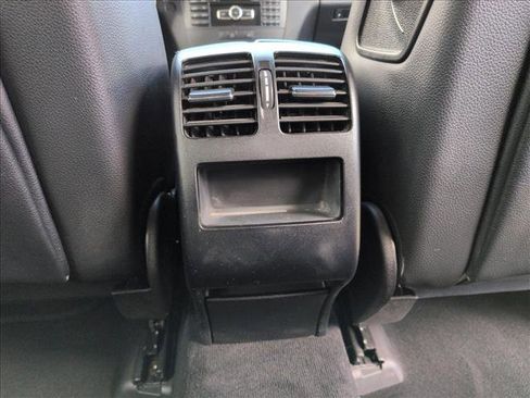 Used 2015 Mercedes-Benz GLK 350 2WD image 16