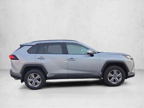 Used 2024 Toyota RAV4 XLE w/ Convenience Package FWD image 4