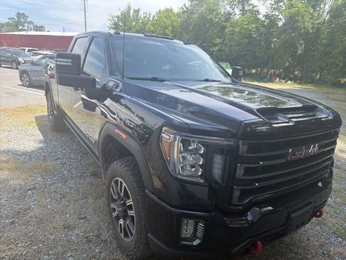 Used 2022 GMC Sierra 2500 AT4 w/ AT4 Preferred Package AWD/4WD image 11