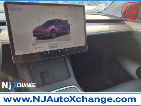 Used 2024 Tesla Model Y Long Range image 34