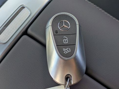 New 2026 Mercedes-Benz GLC 300 4MATIC image 30