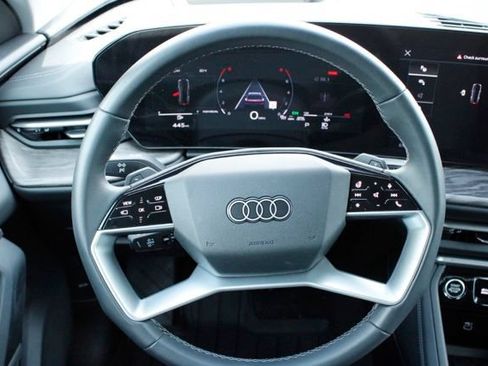 Used 2025 Audi Q5 Premium Plus w/ Premium Plus AWD/4WD image 22