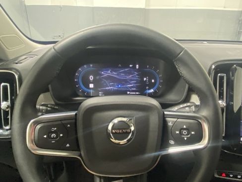 Certified 2025 Volvo XC40 B5 Plus image 15