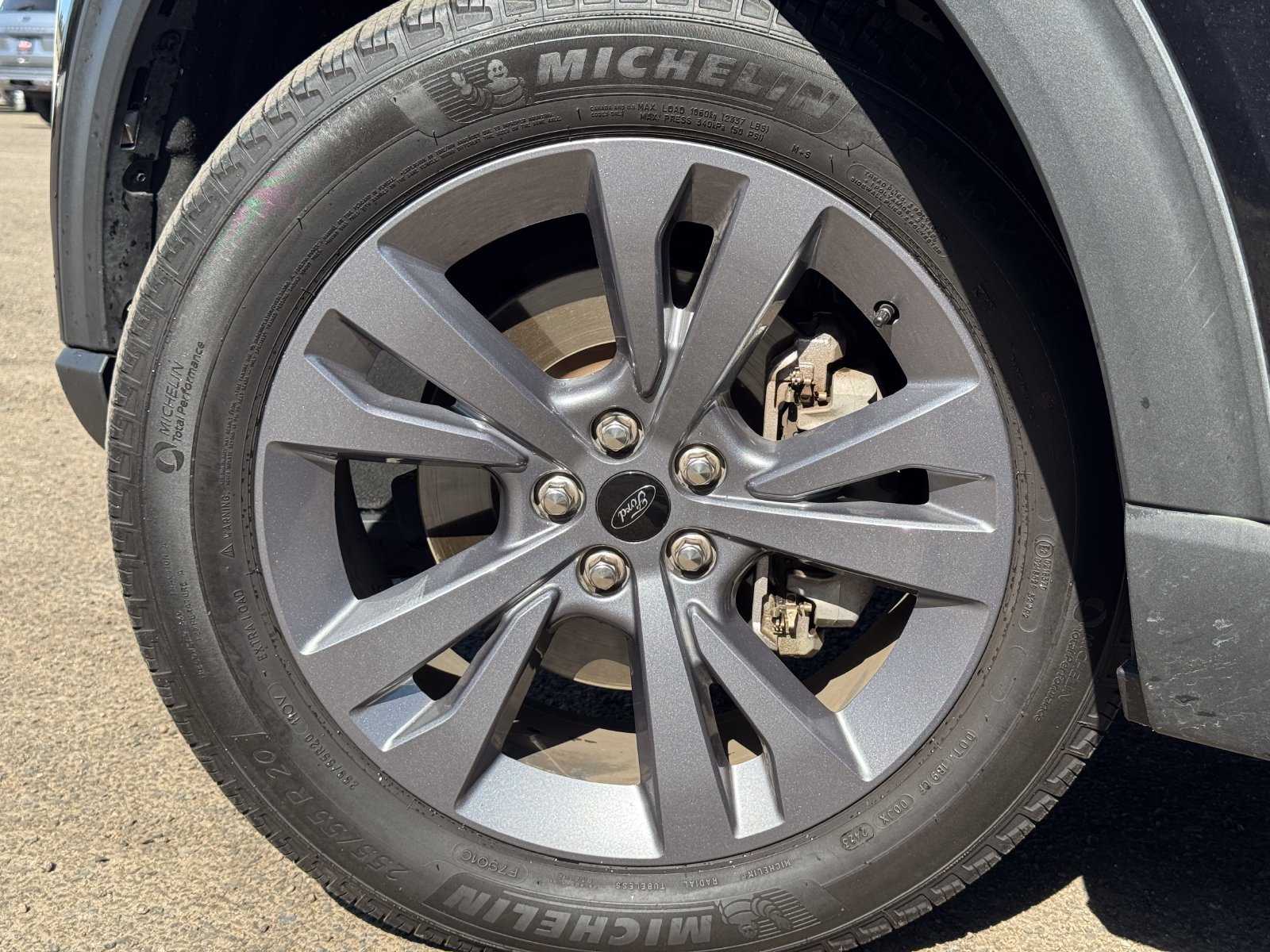 Certified 2023 Ford Explorer XLT w/ Equipment Group 202A AWD/4WD image 5