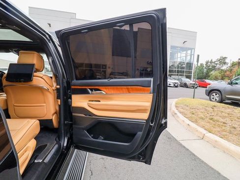 Used 2022 Jeep Grand Wagoneer Series III w/ Rear Seat Video Group 1 image 61