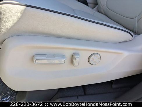 New 2026 Honda Odyssey Touring image 11