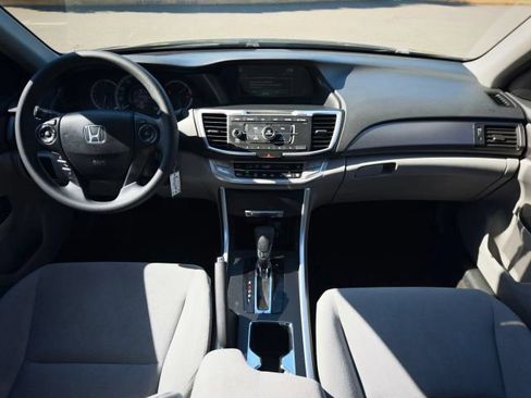 Used 2013 Honda Accord LX image 28