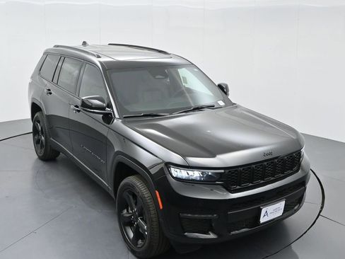New 2025 Jeep Grand Cherokee L Limited w/ Black Appearance Package image 50