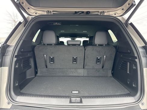New 2026 GMC Acadia AT4 w/ Luxury Package image 34