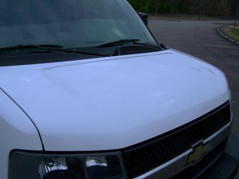 Used 2017 Chevrolet Express 2500 LT w/ LT Preferred Equipment Group image 28