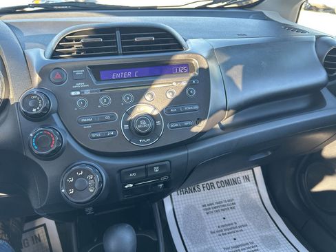 Used 2013 Honda Fit Sport image 23