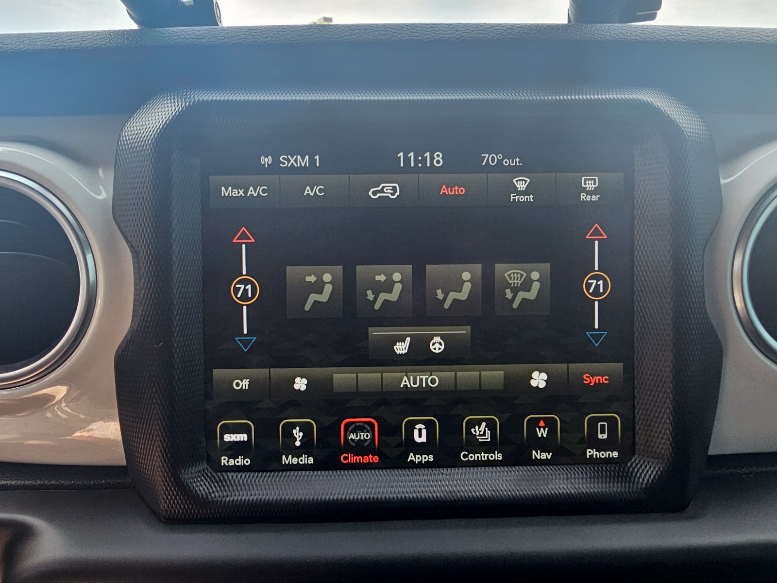 Used 2018 Jeep Wrangler Unlimited Rubicon AWD/4WD image 16