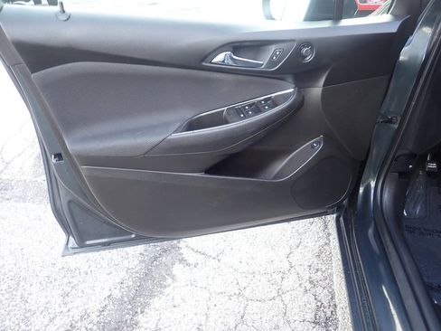 Used 2017 Chevrolet Cruze LT w/ Convenience Package image 10