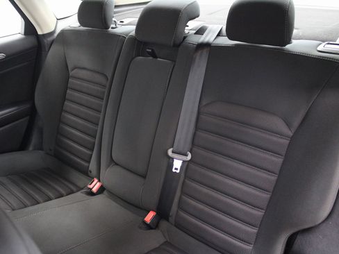 Used 2017 Ford Fusion SE image 20