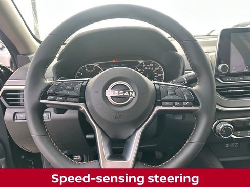 New 2025 Nissan Altima 2.5 SR image 15