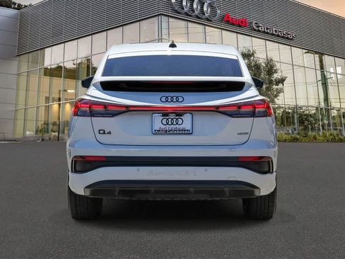 Used 2023 Audi Q4 e-tron Premium Plus w/ Premium Plus AWD/4WD image 3