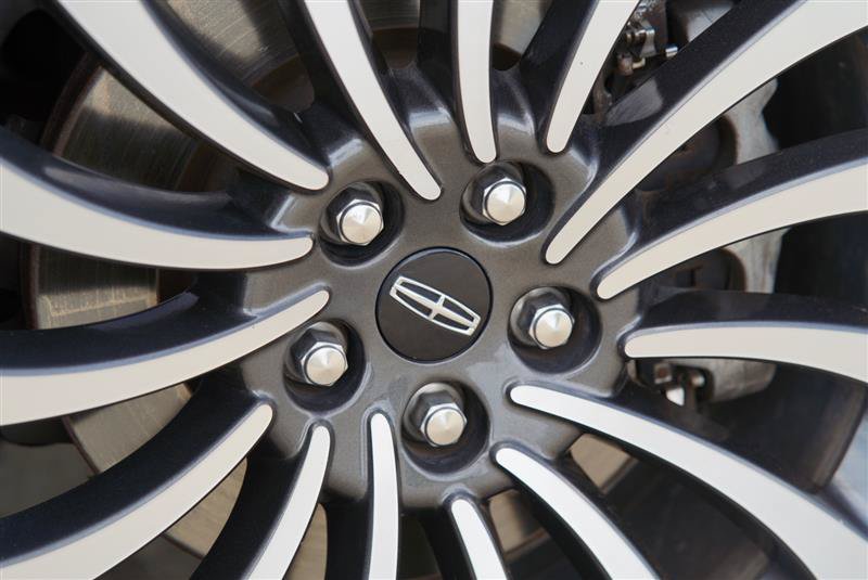 Used 2020 Lincoln Aviator Reserve AWD/4WD image 16