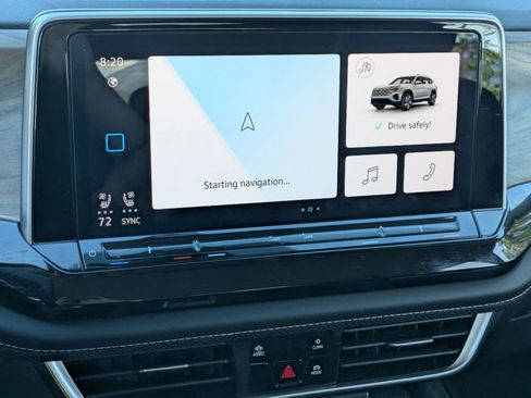 Used 2025 Volkswagen Atlas SE FWD image 10