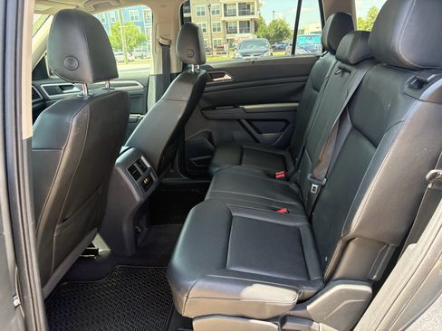 Used 2019 Volkswagen Atlas SE FWD image 29