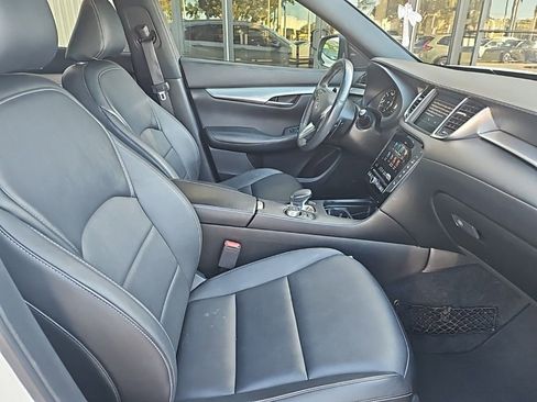 Used 2021 INFINITI QX50 Luxe w/ Appearance Package image 6