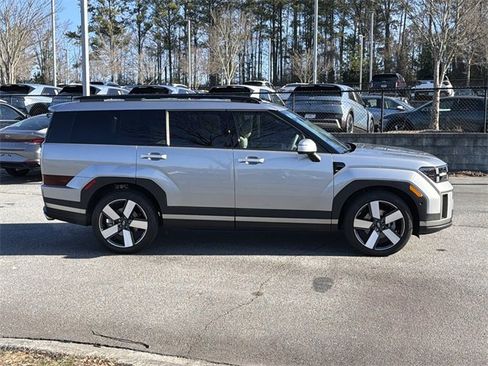 Used 2024 Hyundai Santa Fe Limited image 8