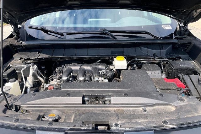 Used 2023 Nissan Pathfinder SV AWD/4WD image 11