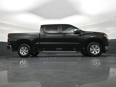 Used 2025 Chevrolet Silverado 1500 LT RWD image 28