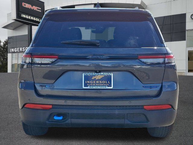 Used 2023 Jeep Grand Cherokee Trailhawk w/ Advanced Protech Group II AWD/4WD image 24